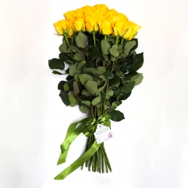 Bouquet of 19 yellow roses